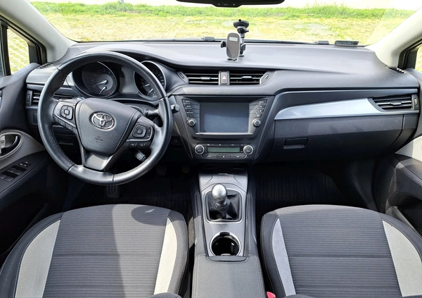 Toyota Avensis cena 57000 przebieg: 141700, rok produkcji 2015 z Gdańsk małe 631